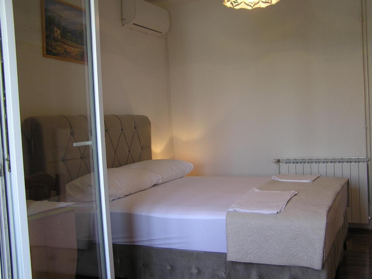 Guest House Adria Senj  Eksteriør bilde