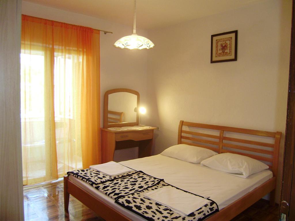 Guest House Adria Senj  Eksteriør bilde