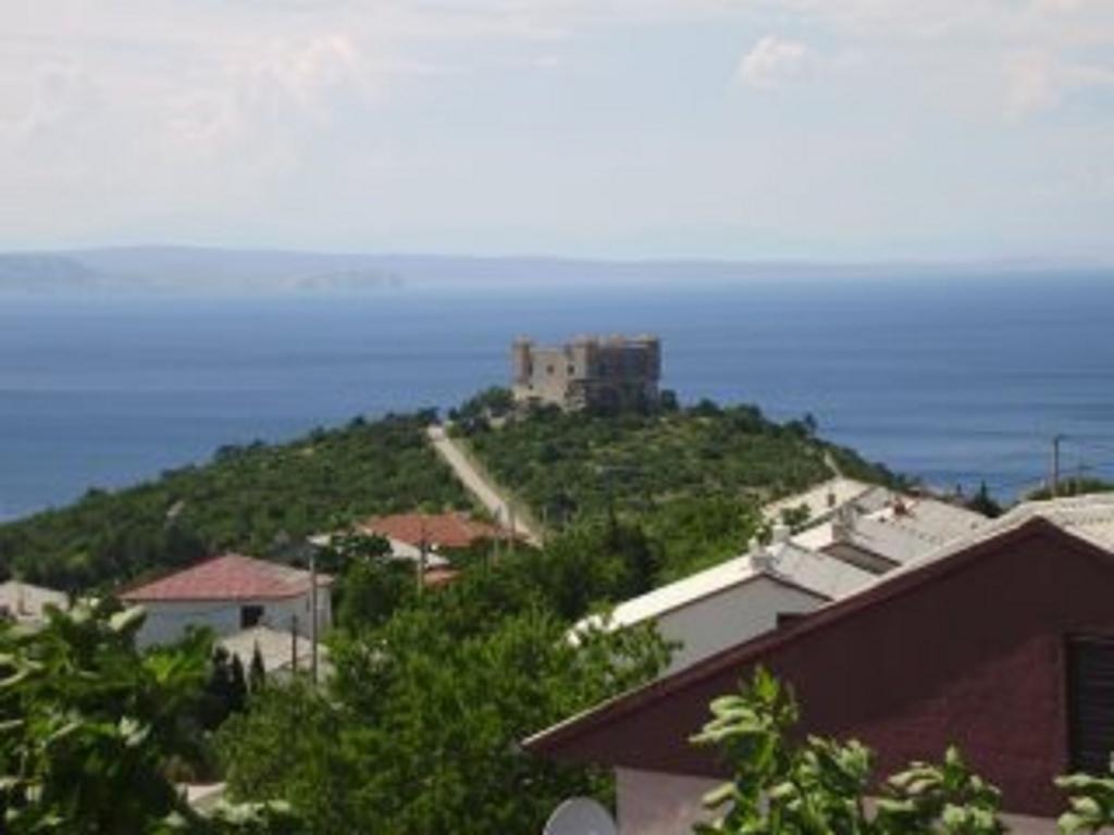 Guest House Adria Senj  Eksteriør bilde